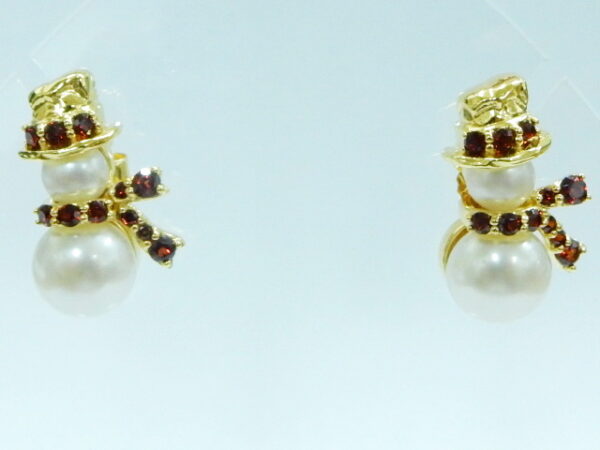 GOLD PLATED STERLING SILVER SNOWMAN EARRING WITH GARNET AND PEARL