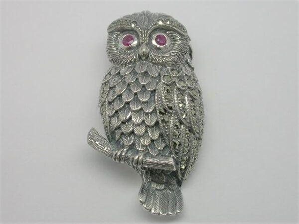 SILVER 925 OWL BROOCH WITH MARCASITE AND RUBY
