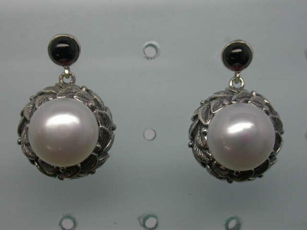SILVER 925 EARRING WITH PEARL AND GARNET