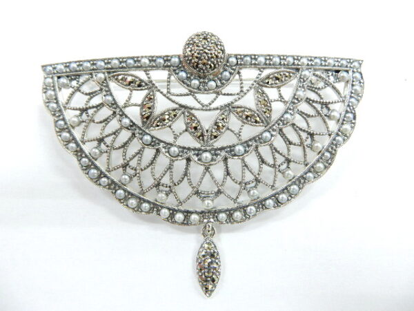 925 SILVER BROOCH WITH MARCASITE AND PEARL