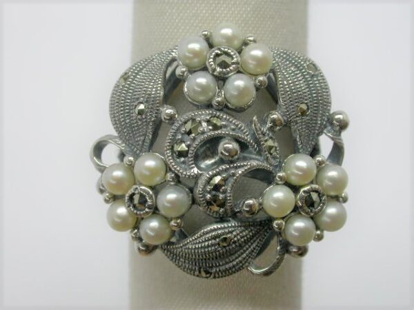 SILVER 925 RING WITH MARCASITE AND PEARL