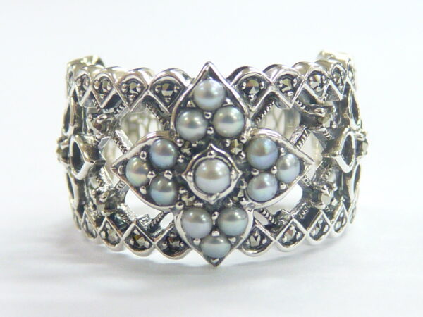 SILVER 925 RING WITH MARCASITE AND PEARL