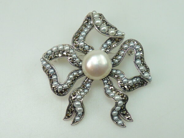 SILVER 925 BROOCH & PENDANT WITH MARCASITE AND PEARL
