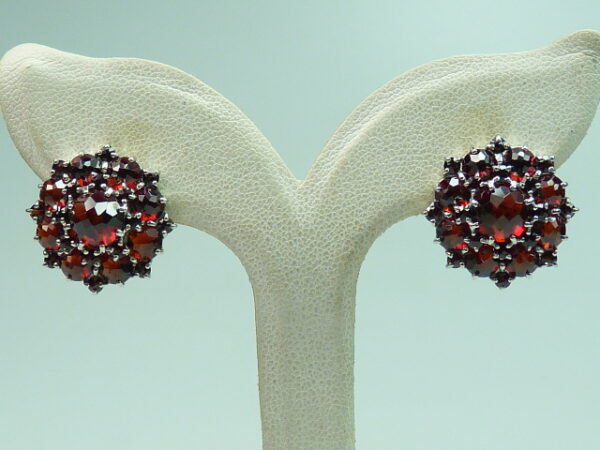RHODIUM PLATED STERLING SILVER EARRINGS WITH BOHEMIAN CUT GARNET