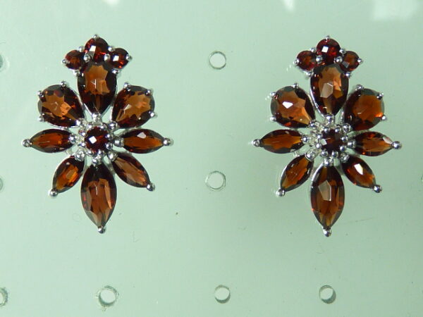 SILVER 925 RHODIUM PLATED EARRING WITH GARNET