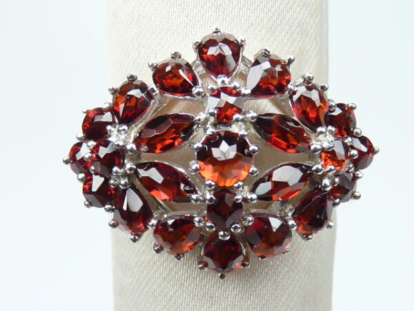 SILVER 925 RHODIUM PLATED RING WITH GARNET