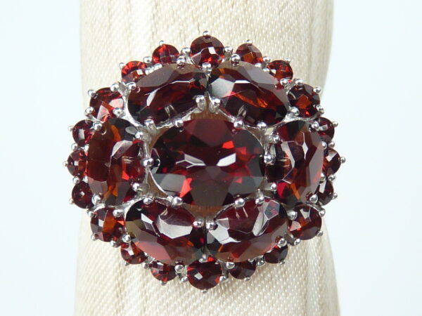 SILVER 925 RHODIUM PLATED RING WITH GARNET