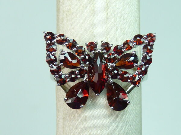 SILVER 925 RHODIUM PLATED RING WITH GARNET