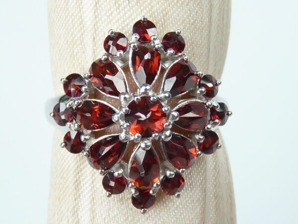 SILVER 925 RHODIUM PLATED RING WITH GARNET