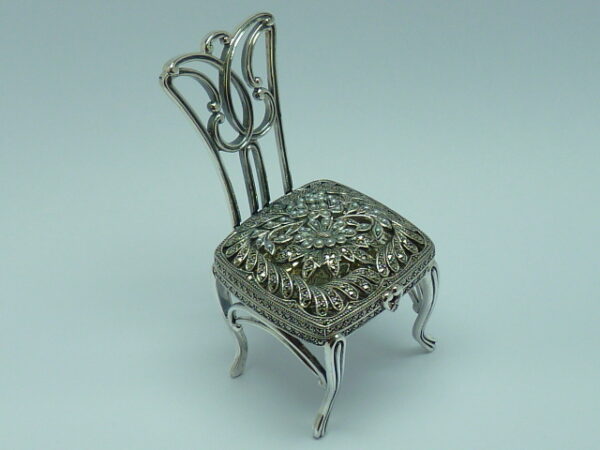 SILVER 925 ORNAMENT WITH MARCASITE AND PEARL