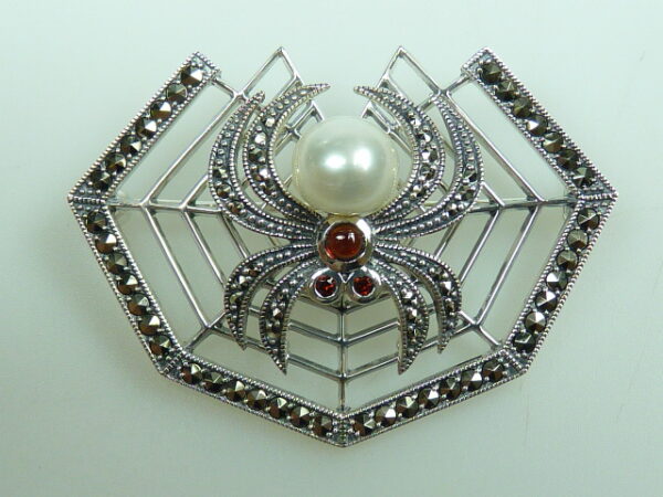 Spider Brooch with Garnet and Pearls