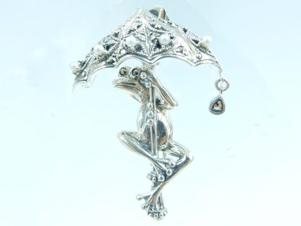 SILVER 925 BROOCH & PENDANT WITH MARCASITE AND PEARL
