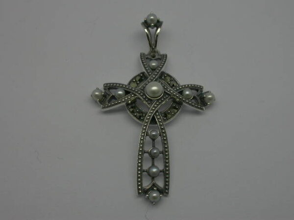 SILVER 925 PENDANT WITH MARCASITE AND PEARL