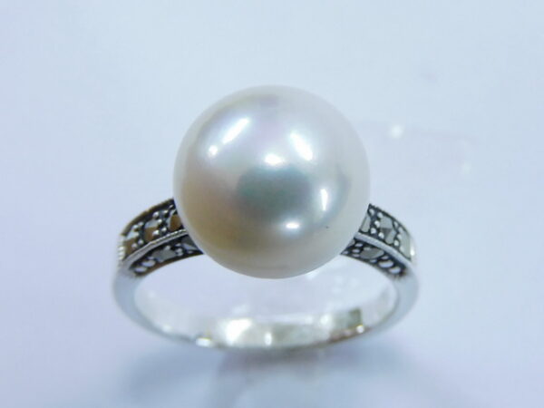 SILVER 925 RING WITH MARCASITE AND PEARL
