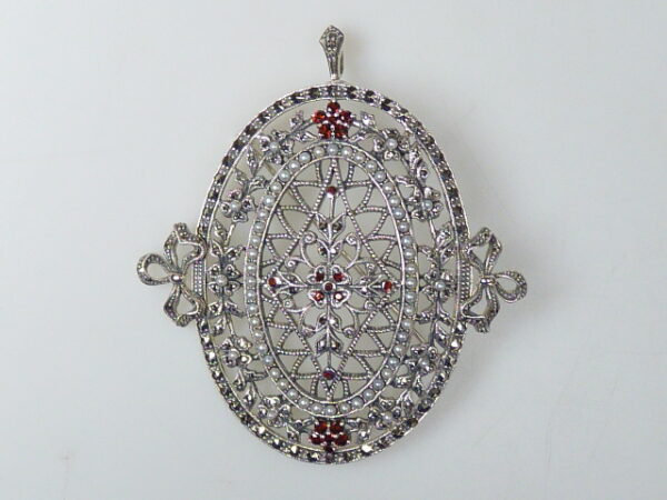 925 SILVER BROOCH & PENDANT WITH GARNET, PEARL AND MARCASITE