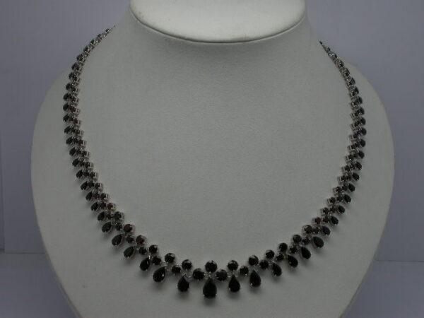 SILVER 925 RHODIUM PLATED NECKLACE WITH GARNET