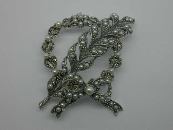 SILVER 925 BROOCH WITH MARCASITE AND PEARL