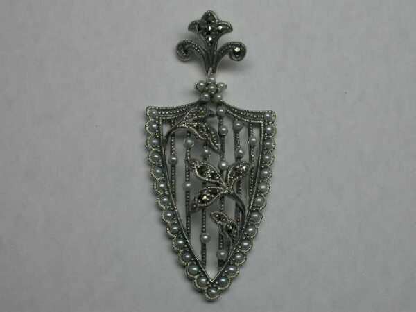 925 SILVER PENDANT WITH MARCASITE AND PEARL