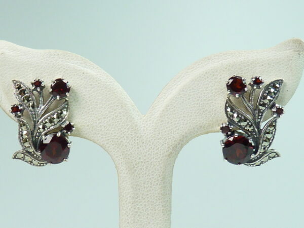 925 SILVER EARRING WITH MARCASITE AND GARNET