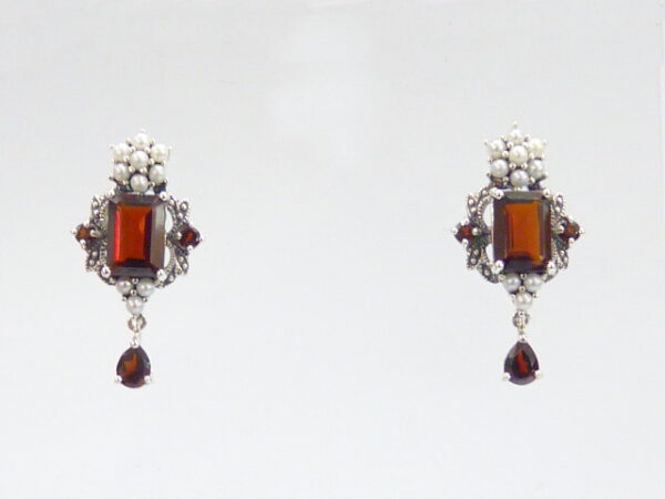 SILVER 925 EARRING WITH PEARL AND GARNET