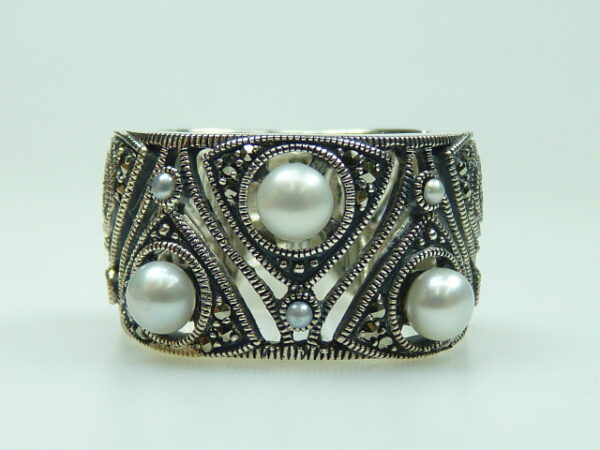 SILVER 925 RING WITH MARCASITE AND PEARL