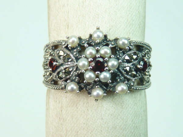 SILVER 925 RING WITH MARCASITE, PEARL AND GARNET