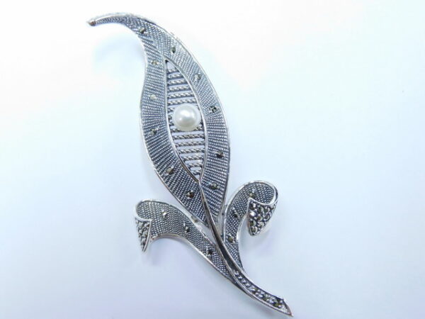 SILVER 925 BROOCH & PENDANT WITH MARCASITE AND PEARL
